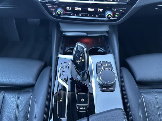 BMW 530d Touring xDrive Steptronic G31 (CH)๐