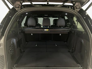 Fahrzeugbild LAND ROVER Discovery 3.0 D I6 350 Dynamic HSE