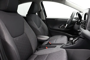 Fahrzeugbild TOYOTA Yaris 1.5 VVT-i HSD Trend