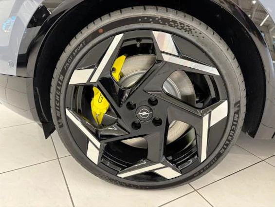 immagine del veicolo 4 immagine del veicolo 4