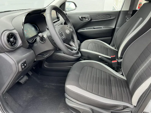 Hyundai i10 1.2 Amplia Aut.