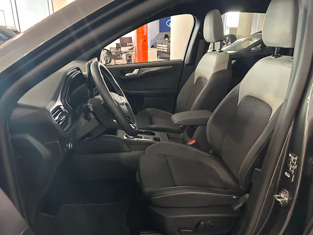 Ford Kuga 2.5 FHEV Sound Edition 4WD