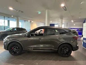 Ford Kuga 2.5 FHEV Sound Edition 4WD