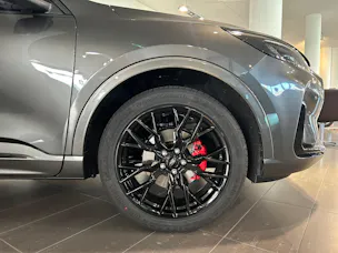 Ford Kuga 2.5 FHEV Sound Edition 4WD