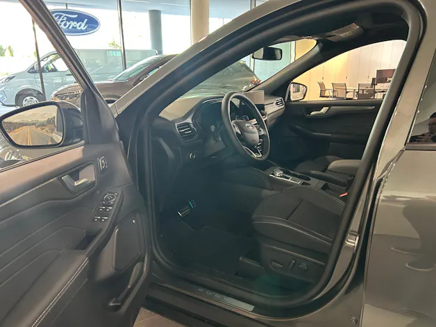 Ford Kuga 2.5 FHEV Sound Edition 4WD