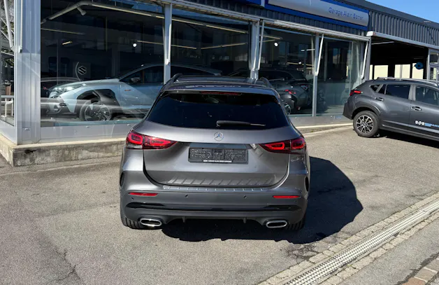 Mercedes-Benz GLA 250 4Matic AMG Line 8G-DCT