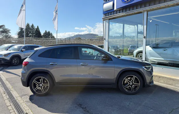Mercedes-Benz GLA 250 4Matic AMG Line 8G-DCT