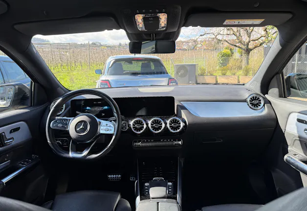 Mercedes-Benz GLA 250 4Matic AMG Line 8G-DCT