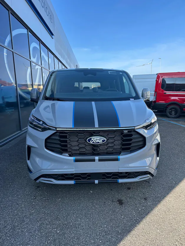 Ford Tourneo Custom 320 L1 2.0 EcoBl Sport/170CV/Aut.4x4
