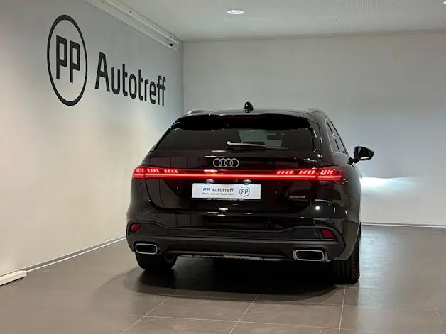 Audi A5 Avant e-hybrid quattro Attraction 220 kW S tronic