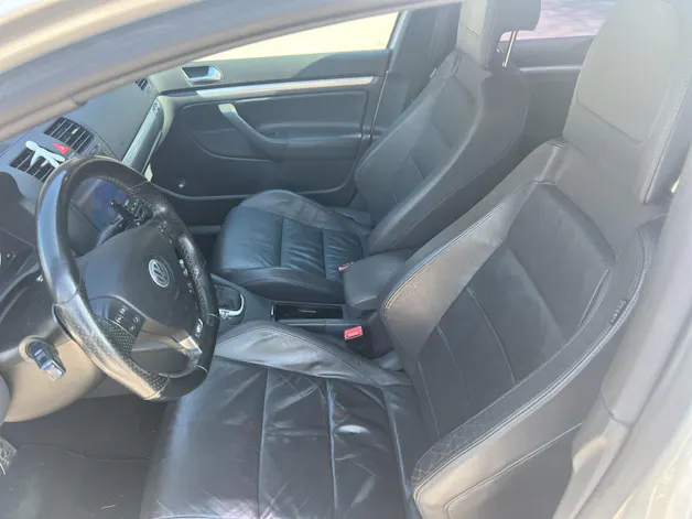 VW Golf R32 4Motion