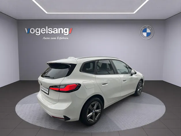 BMW 223d Active Tourer xDrive DKG
