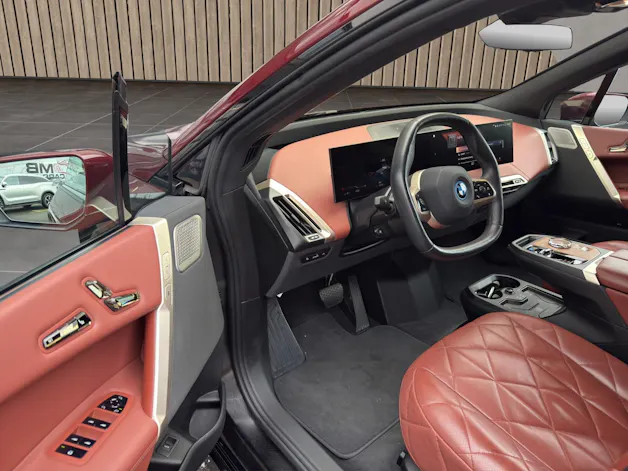 BMW iX M60