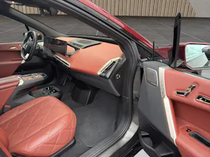 BMW iX M60