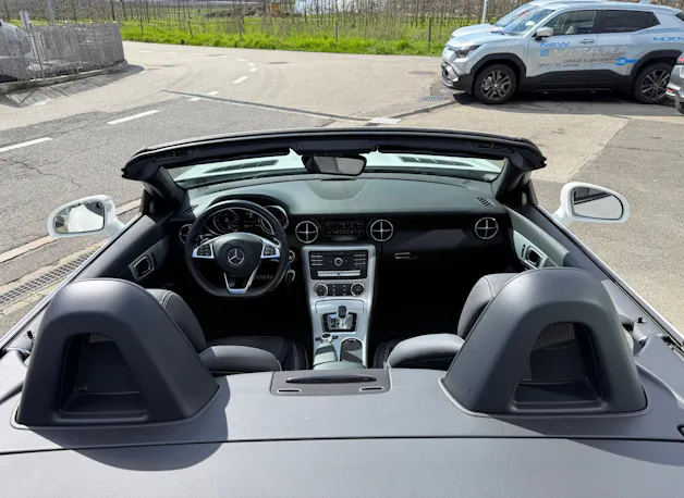Mercedes-Benz SLC 200 9G-Tronic