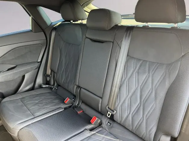 Audi Q3 Sportback e-hybrid 200 kW S tronig