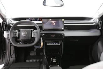 https://vehicle.imgix.net/4239989/678e0fc2-9067-4bda-b186-fe3a5a424c5c.jpg