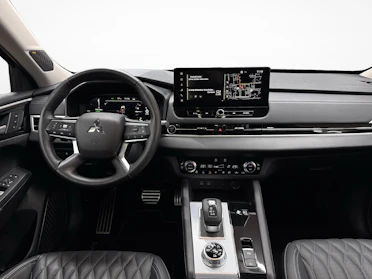 MITSUBISHI OUTLANDER 9