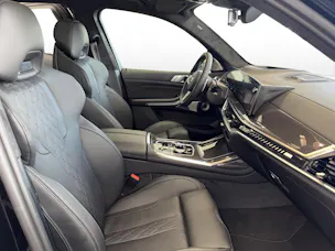 BMW X7 M60i