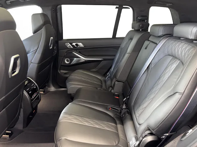 BMW X7 M60i