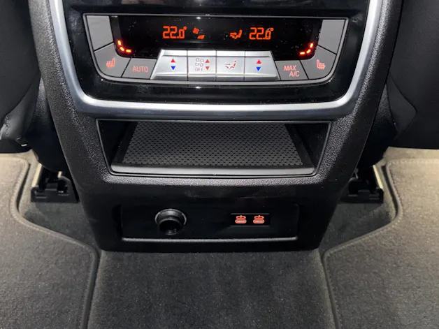 BMW X7 M60i