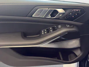 BMW X7 M60i