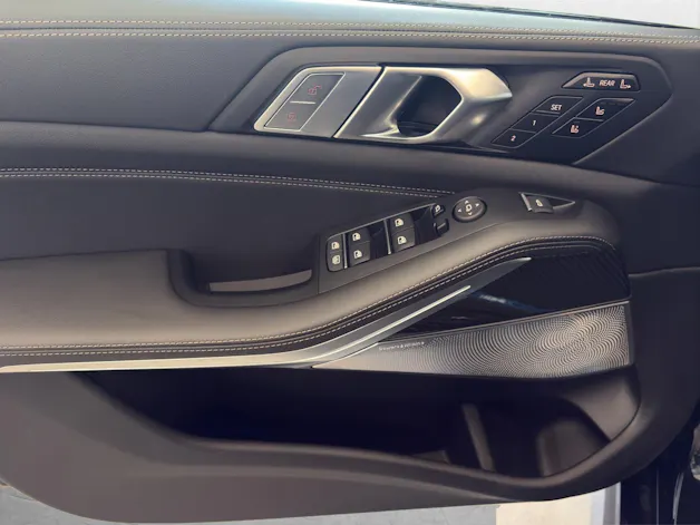 BMW X7 M60i