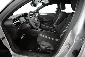https://vehicle.imgix.net/4240144/3fbd9ea0-5a3f-4eab-9fb7-7b6882a5ae07.jpg