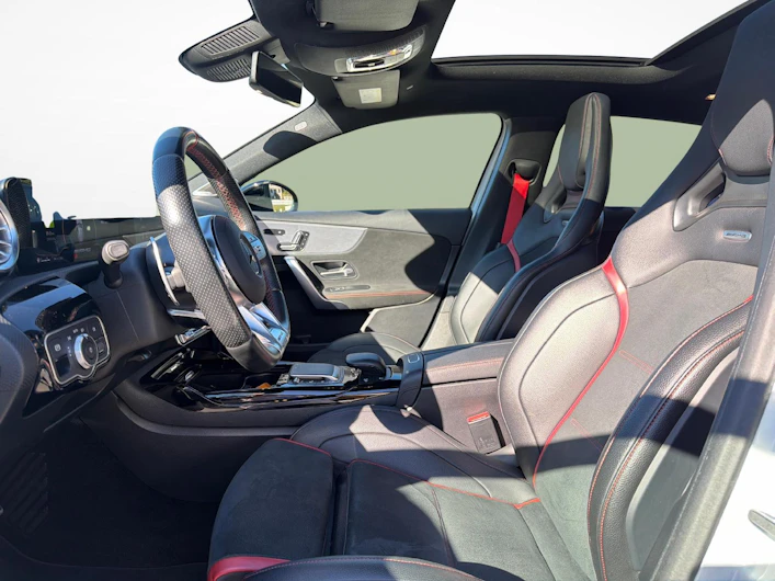 Fahrzeugbild MERCEDES-BENZ A 35 AMG