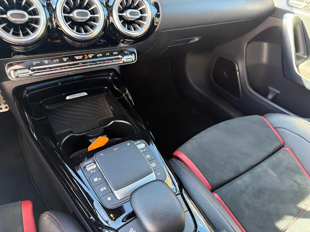 MERCEDES-BENZ A 35 AMG 4matic