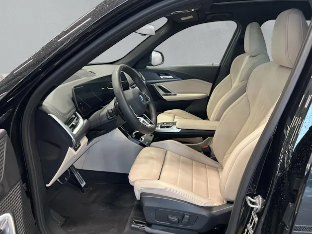 BMW iX1 30 M Sport xDrive U11 (CH) 📍