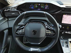 Fahrzeugbild PEUGEOT 308 1.6 PHEV 225 GT