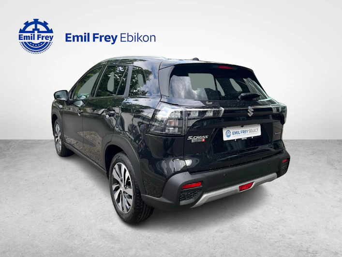 Fahrzeugbild SUZUKI S-CROSS