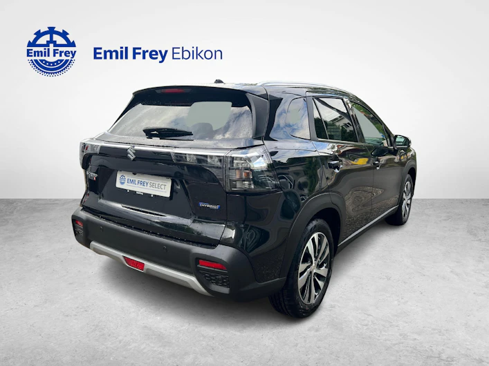 Fahrzeugbild SUZUKI S-CROSS