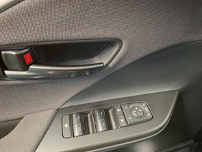 Fahrzeugbild TOYOTA C-HR 2.0 PHEV Swiss Edition