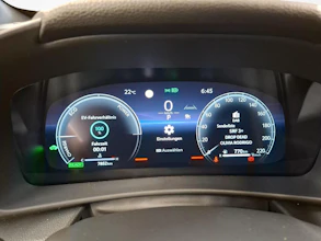 https://vehicle.imgix.net/4240252/9719a28e-c077-49cf-af02-d37c7d2fcaad.jpg