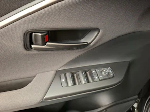 Fahrzeugbild TOYOTA C-HR 1.8 HEV Trend