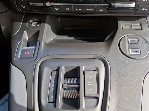 image du véhicule 14 image du véhicule 14