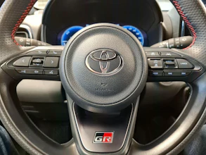 https://vehicle.imgix.net/4240256/cde74d55-6fbf-4361-834b-11025dc2abdf.jpg