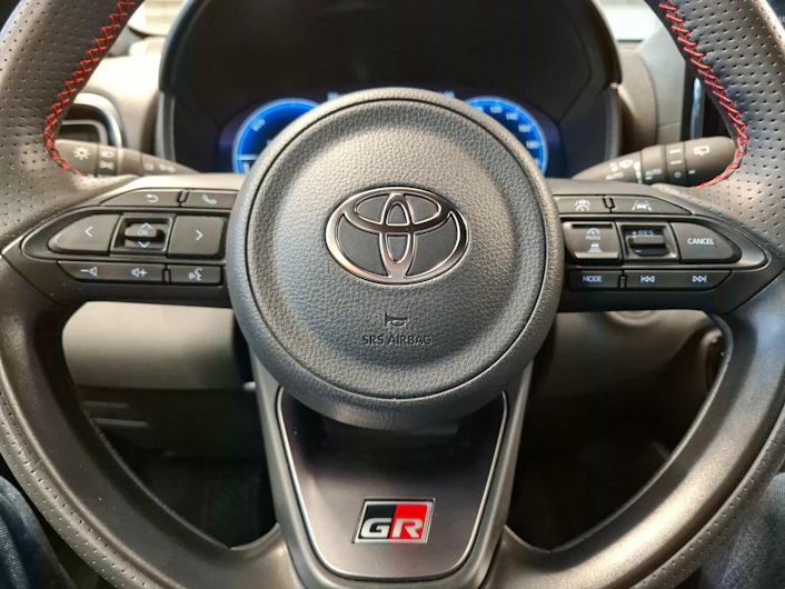 Fahrzeugbild TOYOTA YARIS