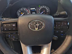 Toyota Hilux Double Cab.-Pick-up 2.8 48038/004