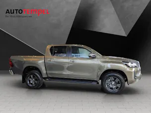 Toyota Hilux Double Cab.-Pick-up 2.8 48038/004