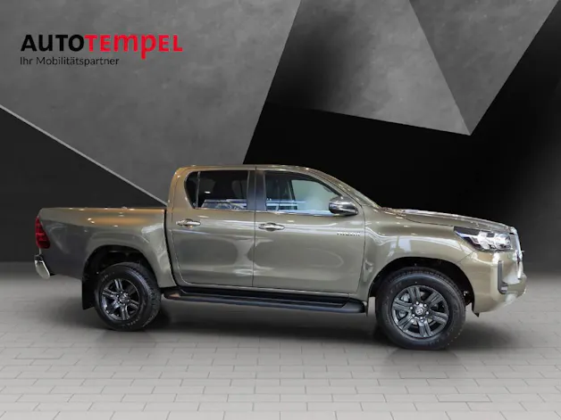 Toyota Hilux Double Cab.-Pick-up 2.8 48038/004