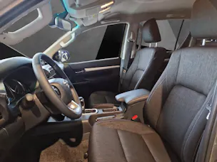 Toyota Hilux Double Cab.-Pick-up 2.8 48038/004