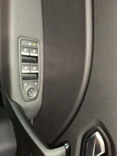 https://vehicle.imgix.net/4240265/c5332038-5db6-4fdd-8a9c-0800d3c308a7.jpg
