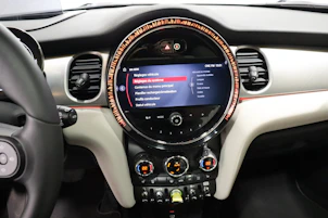 Fahrzeugbild MINI F56 Cooper SE