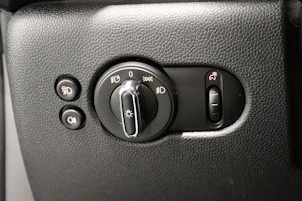 Fahrzeugbild MINI F56 Cooper SE