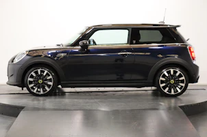 Fahrzeugbild MINI F56 Cooper SE