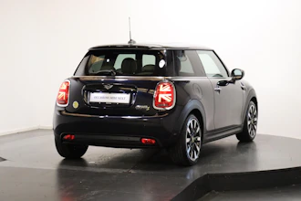 https://vehicle.imgix.net/4240316/caf87f73-7792-4f34-8881-95b224263dbb.JPG