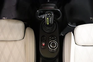 Fahrzeugbild MINI F56 Cooper SE